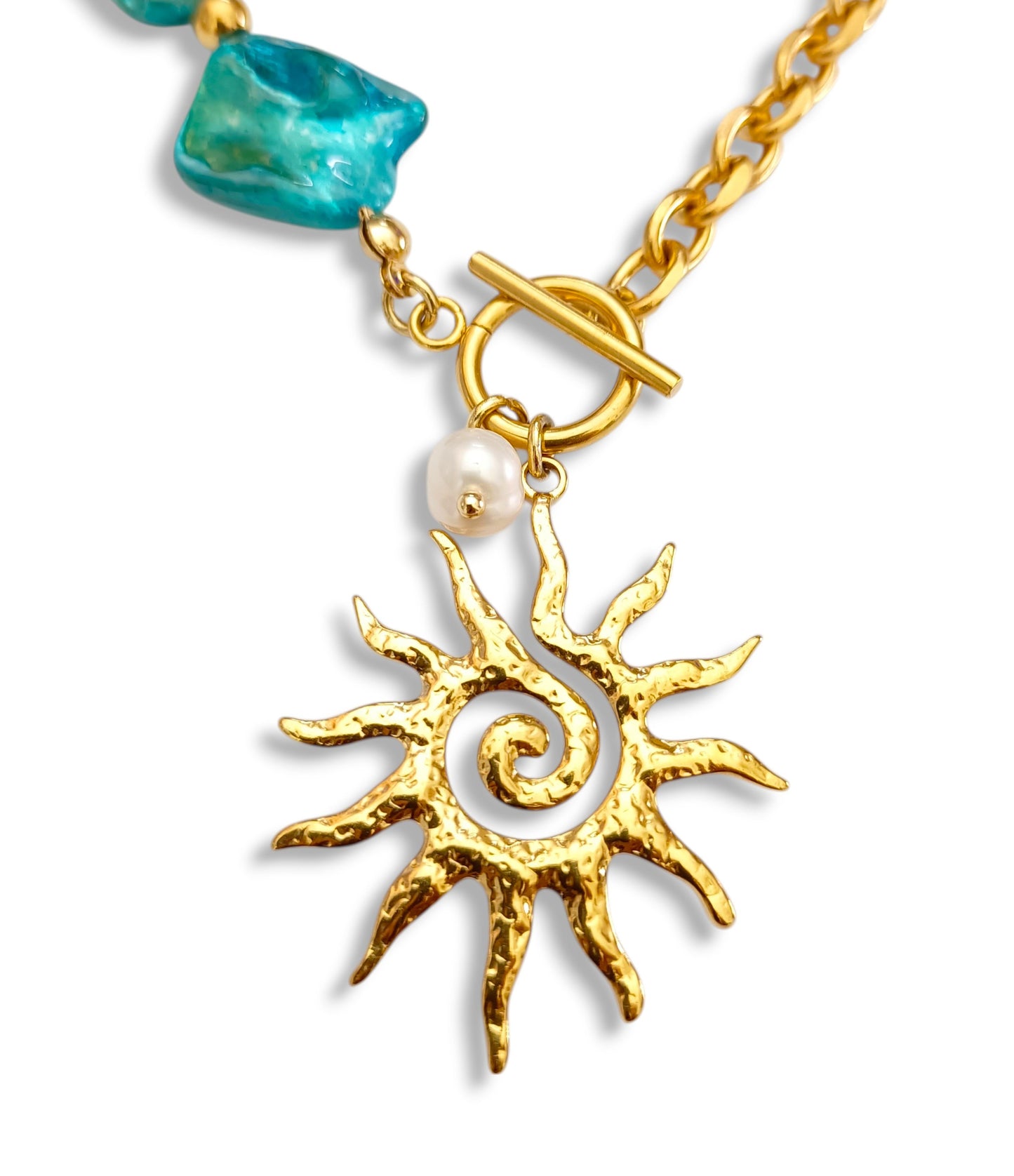 Colar Sun - em aço inoxidável dourado