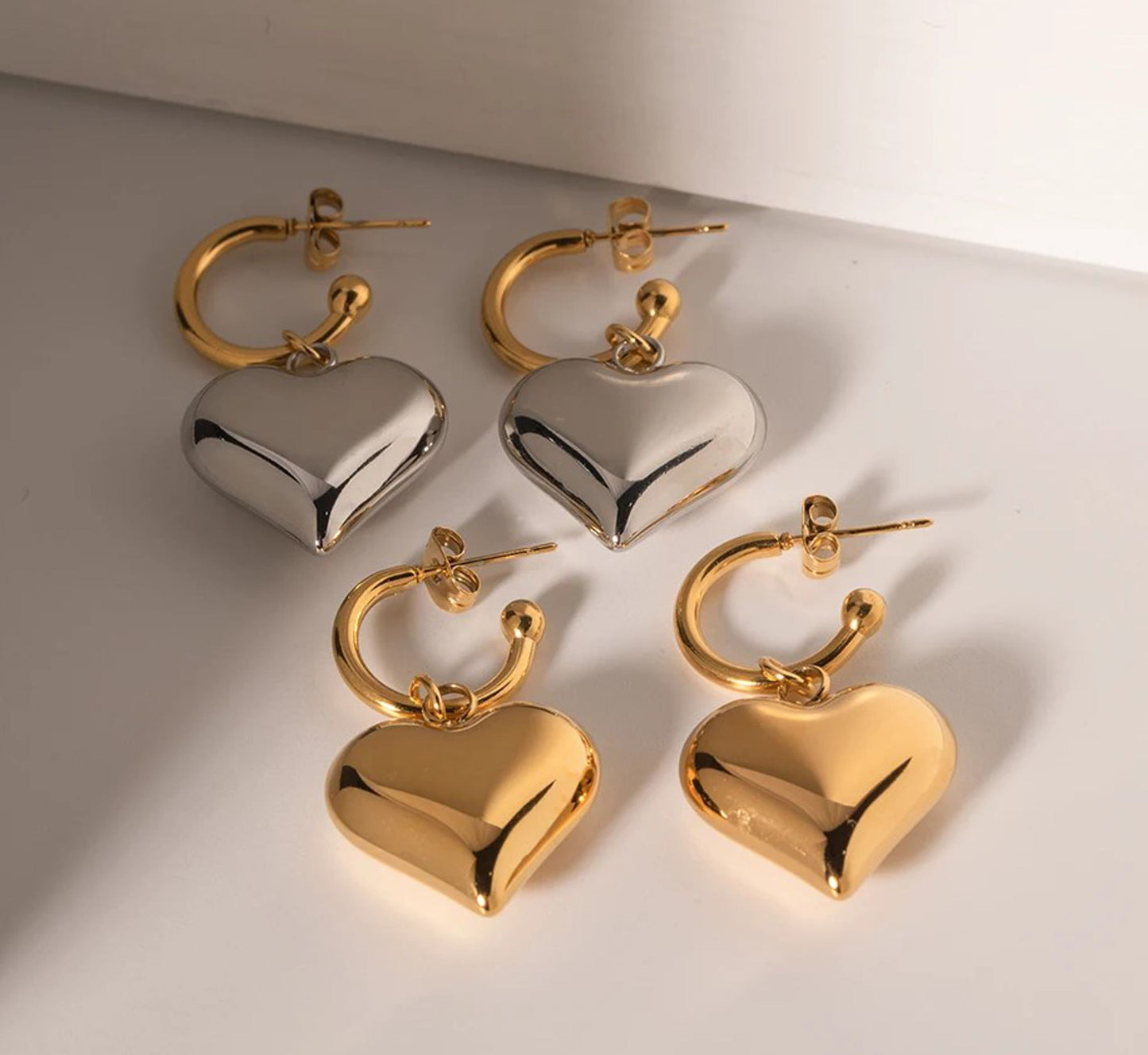Brincos Corazón de Oro - em aço inoxidável