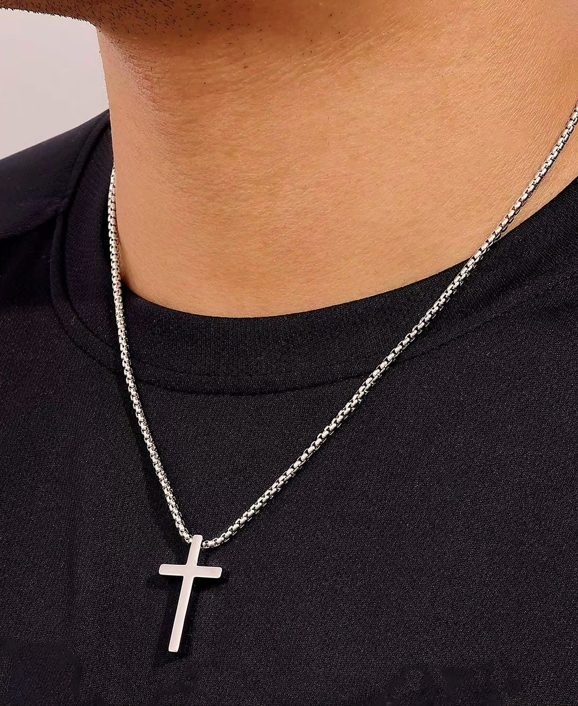 Colar Silver Cross - em aço inoxidável