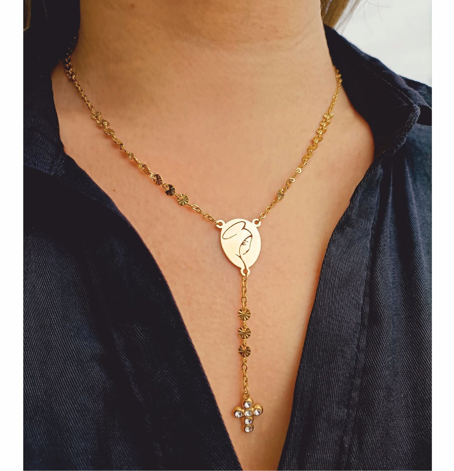 Colar Nossa Senhora - em aço inoxidável dourado