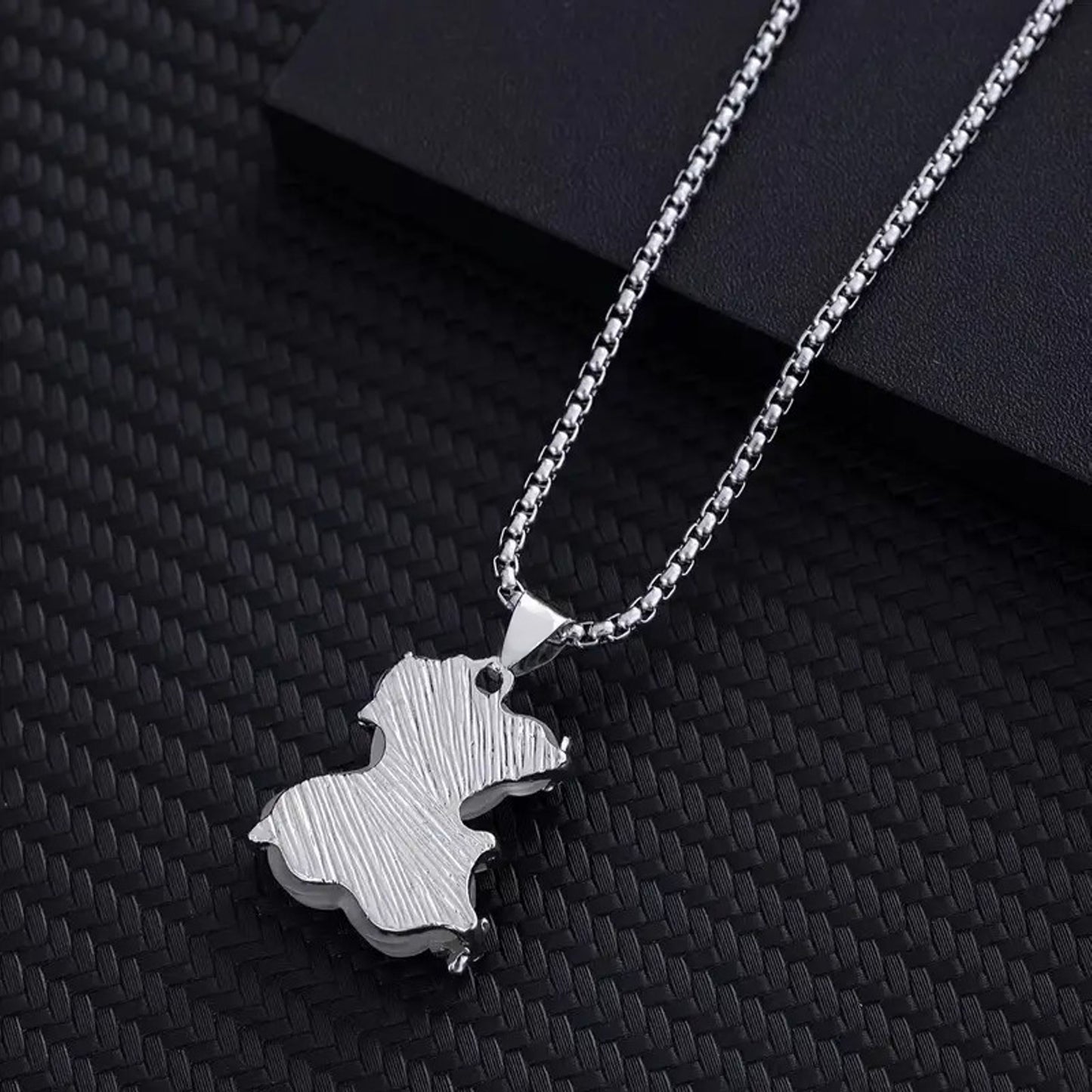Colar Crystal Bear - em aço inoxidável