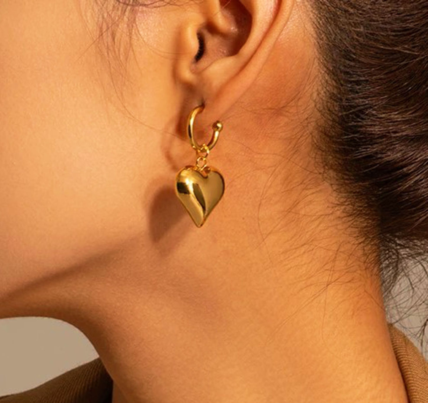 Brincos Corazón de Oro - em aço inoxidável