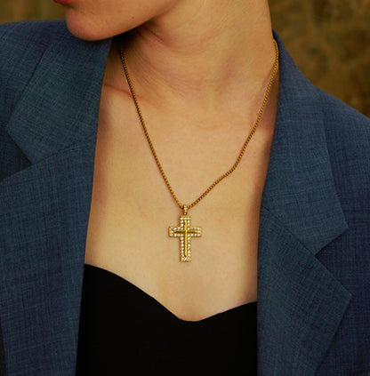 Colar Shining Cross - em aço inoxidável