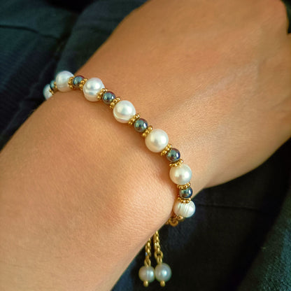 Pulseira Dália - em pérolas naturais e aço inoxidável