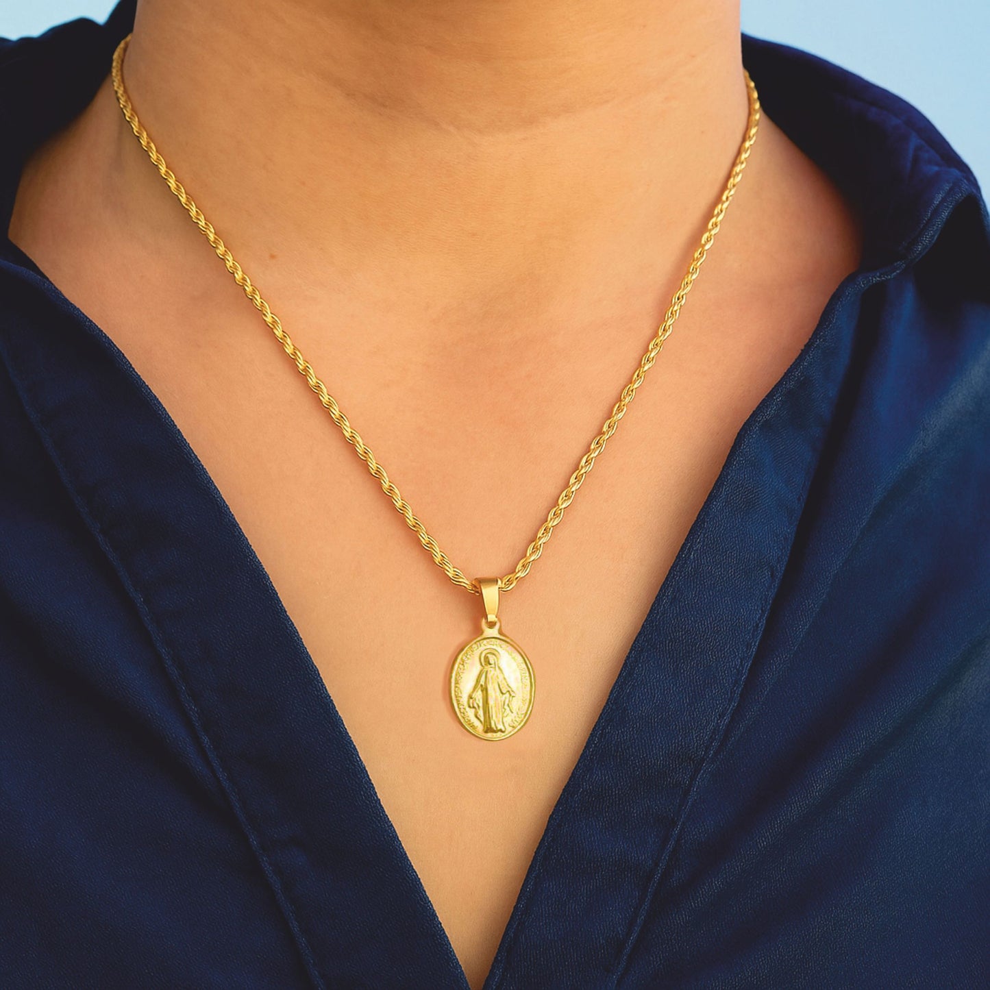 Colar Senhora da Graça - em aço inoxidável dourado