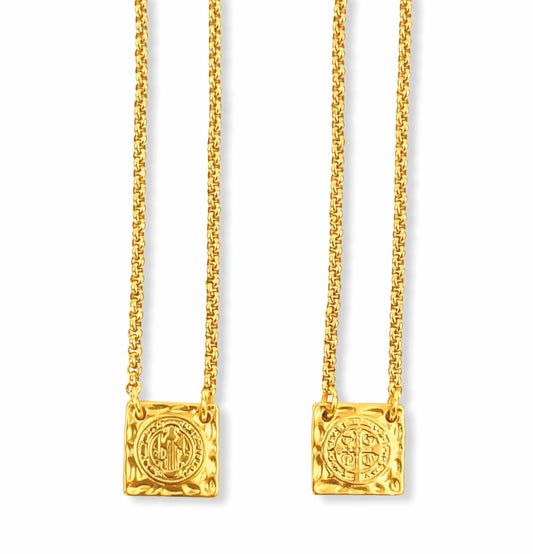Escapulário St. Benedict`s - em aço inoxidável dourado