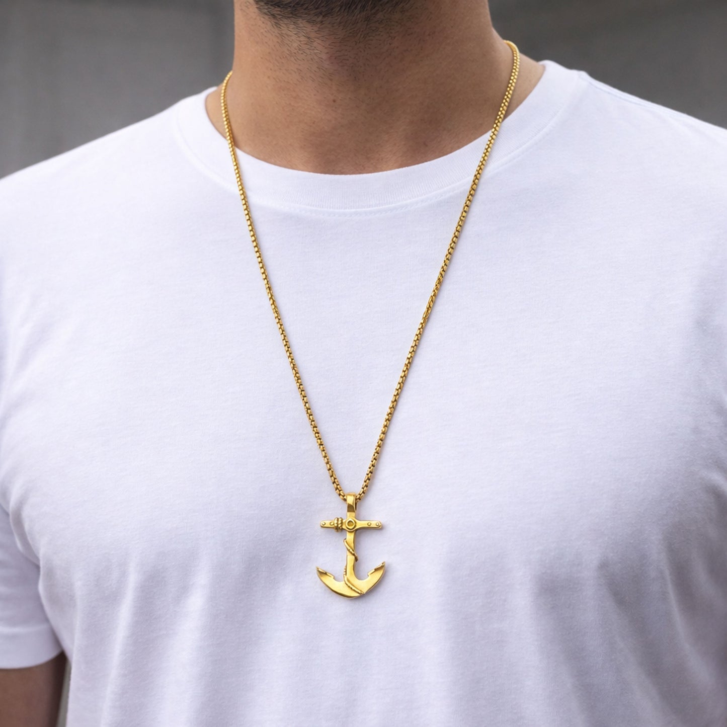 Colar Anchor - em aço inoxidável dourado