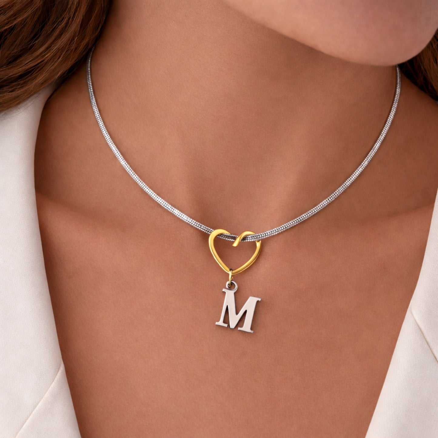 Colar Letter Golden Heart - em aço inoxidável