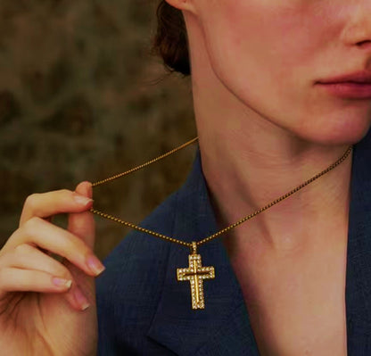 Colar Shining Cross - em aço inoxidável